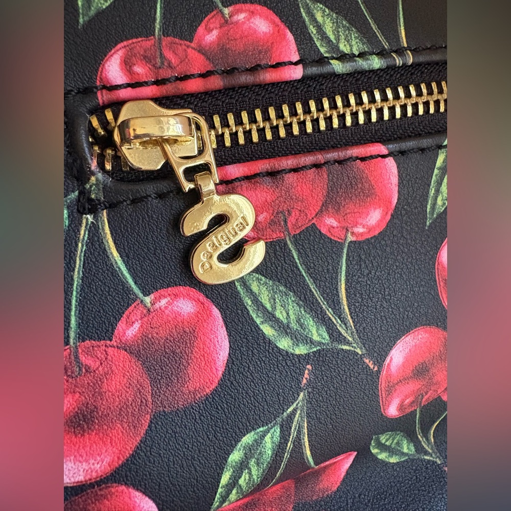 Desigual Cherry Crossbody Bag NWOT - Picture 6 of 9